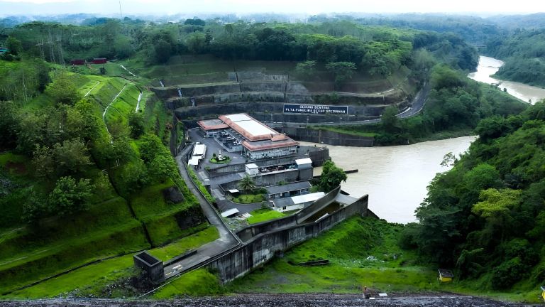 Buka Investasi Berkelanjutan di Indonesia, PLN dan The Climate Group Teken MoU Kembangkan Produk Energi Hijau