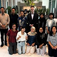NUS Business School Integrasikan AI untuk Asah Kemampuan Pengambilan Keputusan Pemimpin Bisnis