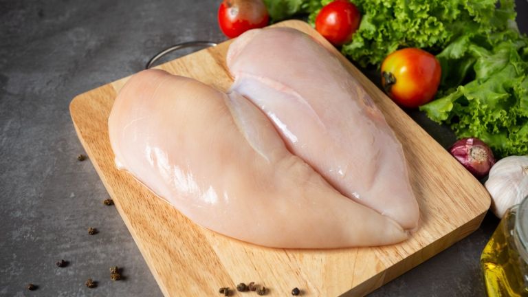 Berapa Banyak Protein yang Bisa Kamu Dapatkan dari Dada Ayam?