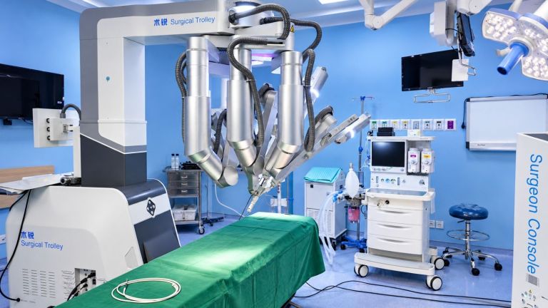 Primaya Hospital Kelapa Gading Hadirkan Robotik Bedah Tunggal Pertama di Asia Tenggara