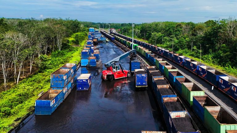 Kinerja Bongkar Muat Batu Bara KAI Logistik Tumbuh Solid hingga Kuartal Ketiga 2026
