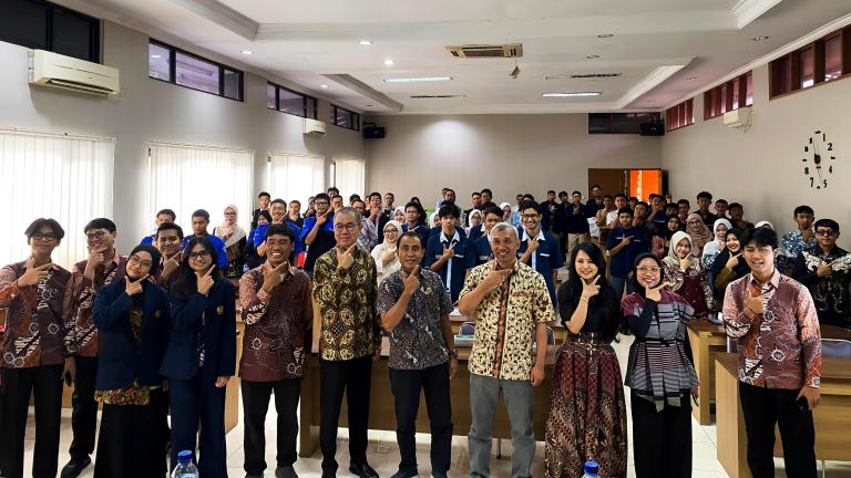 PwC Indonesia dan AWS Perkuat Kesiapan Kerja Talenta Digital