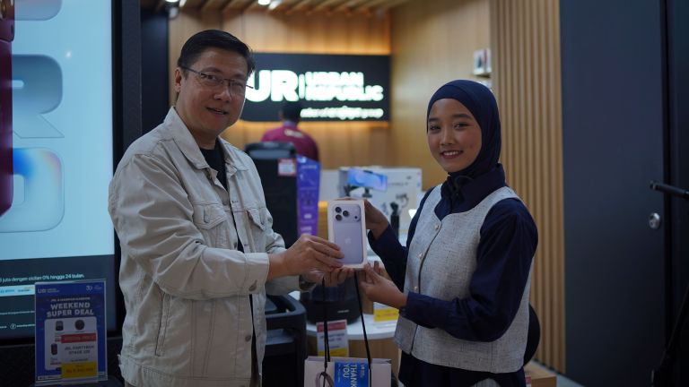Urban Republic Hadirkan Pick-Up Experience iPhone 18