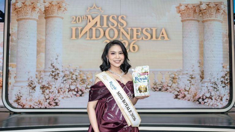Mengenal Dian Kharisma, Sosok di Balik Panggung Tanpa Sekat yang Raih Miss Royale 2026