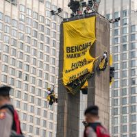 Mengenal Single Rope Technique (SRT), Teknik yang Digunakan Aktivis Greenpeace di Bundaran HI