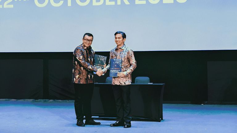 FLOQ dan Telkomsel Jajaki Perluasan Akses Aset Digital