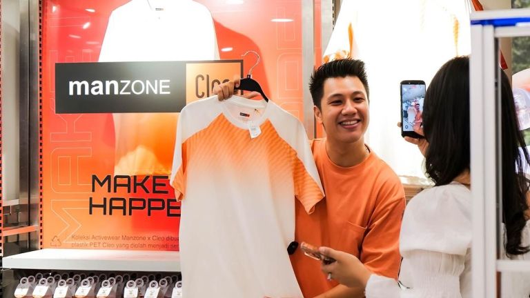 Kolaborasi Manzone dan Cleo Hadirkan Koleksi Activewear Ramah Lingkungan dari Daur Ulang Botol Plastik