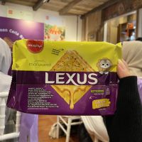 Intip Kemasan Spesial Biskuit Lexus Edisi Mofusand