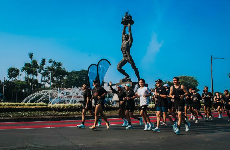 Peluncuran sepatu lari Velocity Nitro™ 4 dilengkapi dengan agenda 10K Fun Run. Brand ambassador PUMA Indonesia, Ibnu Jamil, ikut berlari bersama komunitas Heirun, Benerun, Total Poser, dan sejumlah pelari lain