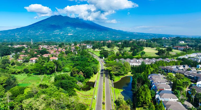 Rancamaya melakukan peningkatan infrastruktur di sekitar guna mempermudah aksesibilitas dan kenyamanan, termasuk jalan dan jaringan utilitas