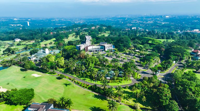 Deputy Group CEO Strategic Development and Assets Sinar Mas Land, Herry Hendarta, menyatakan pengembangan Rancamaya akan dilakukan secara berkelanjutan guna memaksimalkan potensi kawasan