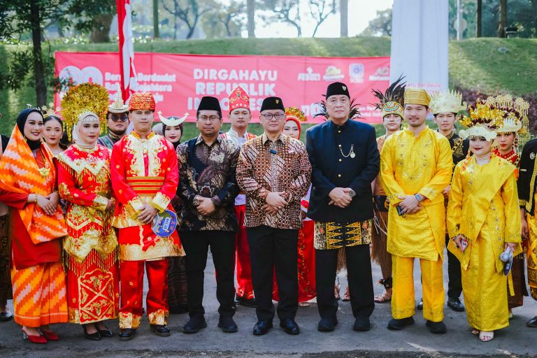 Artha Graha Peduli (AGP) bersama Artha Graha Network (AGN) mengajak seluruh unit usaha untuk menyambut dan menyemarakkan HUT ke-80 RI dengan penuh semangat, kegembiraan, dan kebersamaan