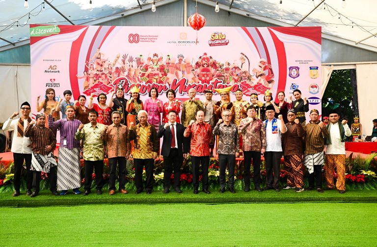 Berbagai promo spesial dihadirkan Hotel Borobudur dalam memperingati Hari Ulang Tahun ke-80 Kemerdekaan Republik Indonesia, salah satunya untuk pembelian Sop Buntut Legendaris