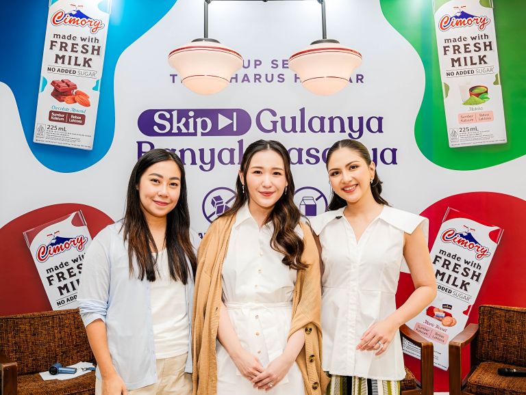 Cimory Milk No Added Sugar bukan no sugar tetapi no added sugar. Artinya, produk tersebut tetap mengandung gula alami dari susu sehingga tetap banyak rasa, bernutrisi, dan selaras dengan gaya hidup sehat.