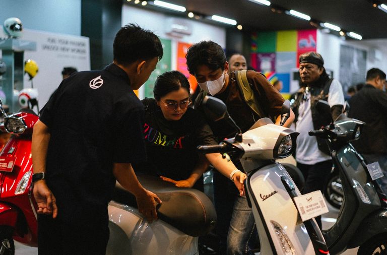 Piaggio Indonesia merancang Motoplex Makassar dengan menggandeng mitra dealer PT Putra Sulawesi Sedjati Perkasa