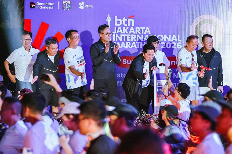 Pelepasan (flag off) kategori Marathon dilakukan oleh Wakil Gubernur DKI Jakarta Rano Karno, Menteri Pemuda dan Olahraga RI Erick Thohir, Direktur Utama BTN Nixon LP Napitupulu, serta Chief Operating Officer Danantara Indonesia Dony Oskaria